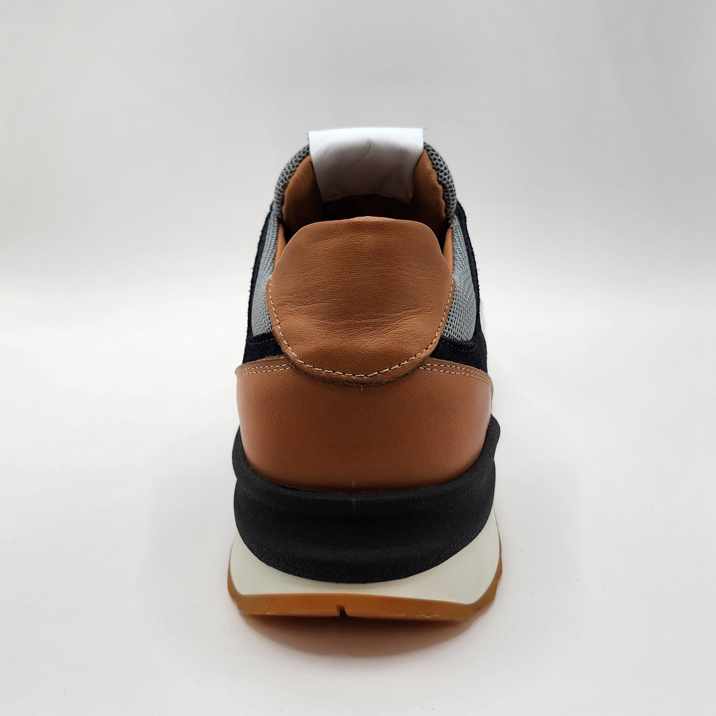 Casual sneakers