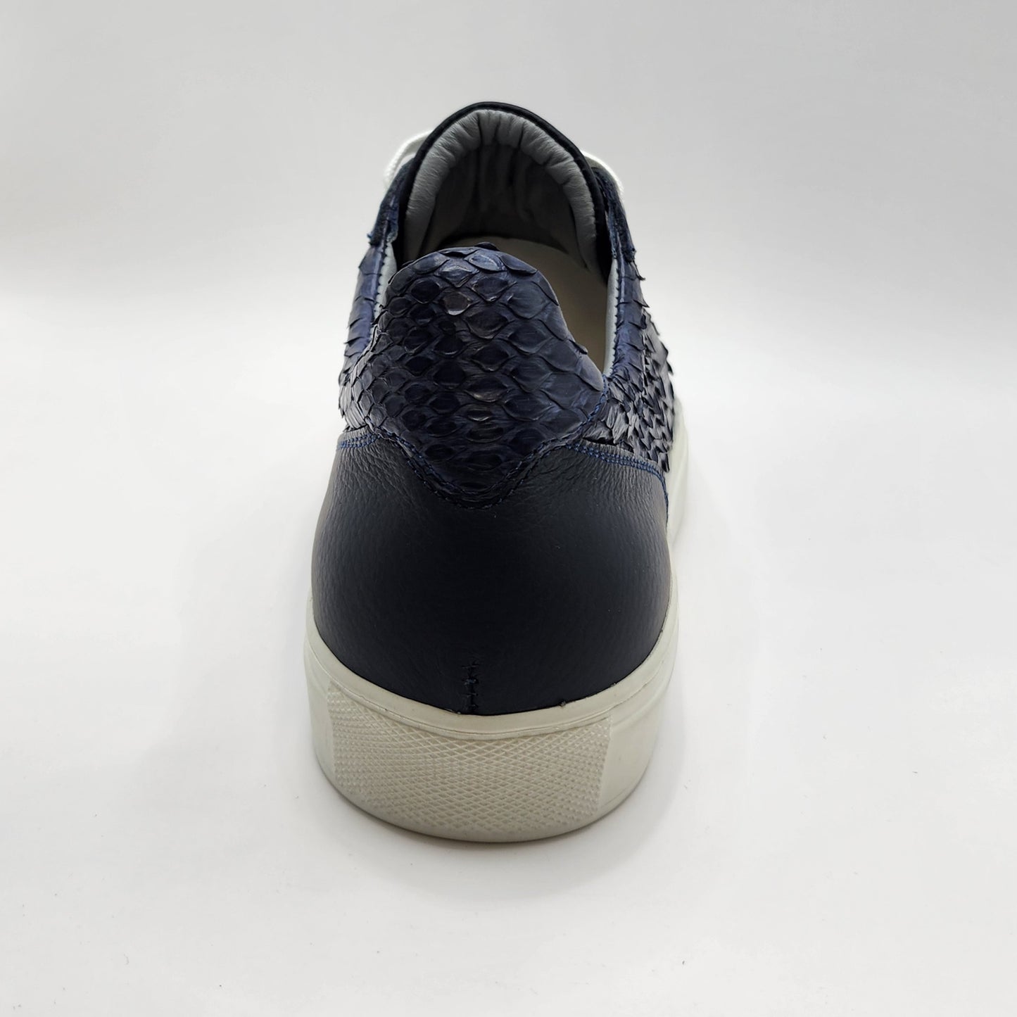 Dark blue phyton
